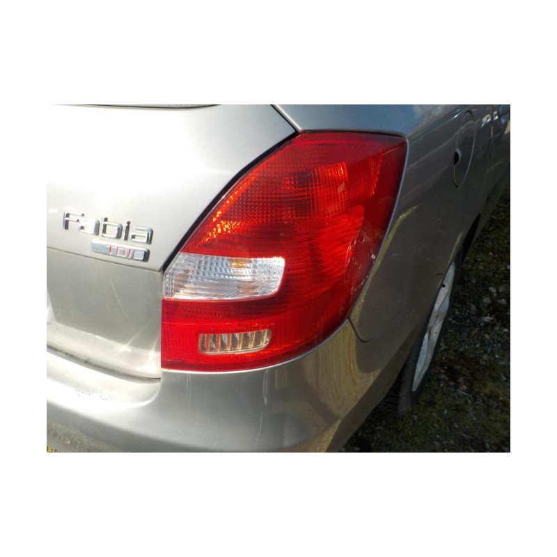 Anti brouillard gauche (feux) SKODA FABIA 2 PHASE 1 BREAK d’occasion