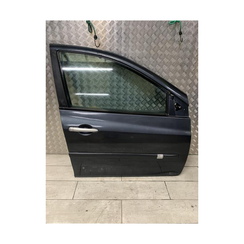 Porte avant droit RENAULT CLIO 3 PHASE 1 d’occasion
