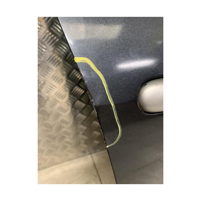 Porte avant droit RENAULT CLIO 3 PHASE 1 d’occasion