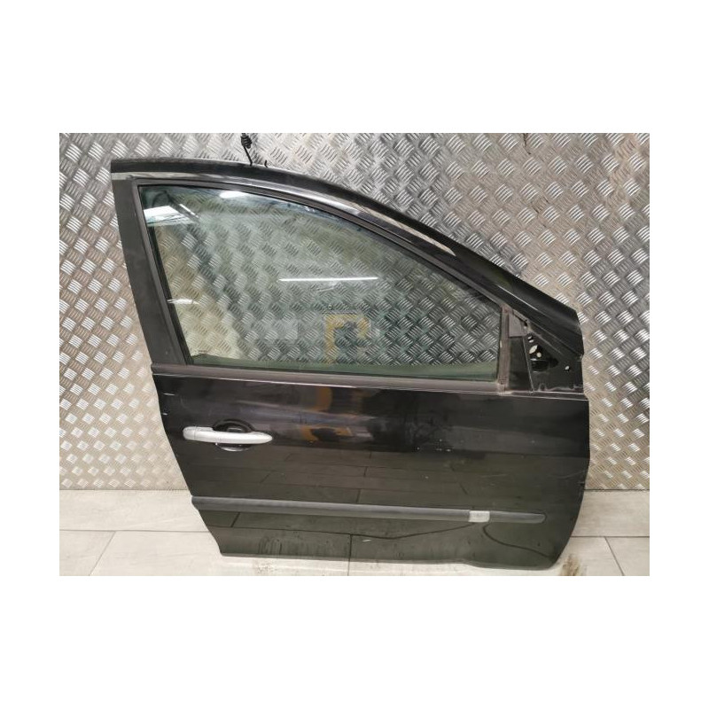 Porte avant droit RENAULT CLIO 3 PHASE 1 d’occasion