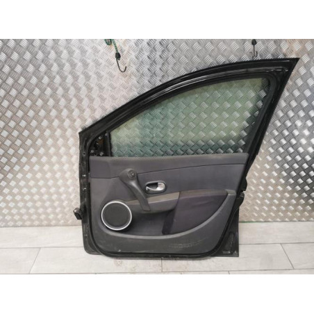 Porte avant droit RENAULT CLIO 3 PHASE 1 d’occasion