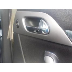 Poignee interieur arriere droit PEUGEOT 407 PHASE 1 d’occasion