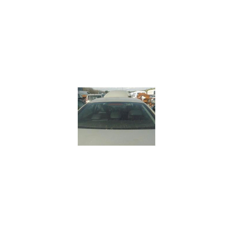 Feu arriere stop central PEUGEOT 407 PHASE 1 d’occasion