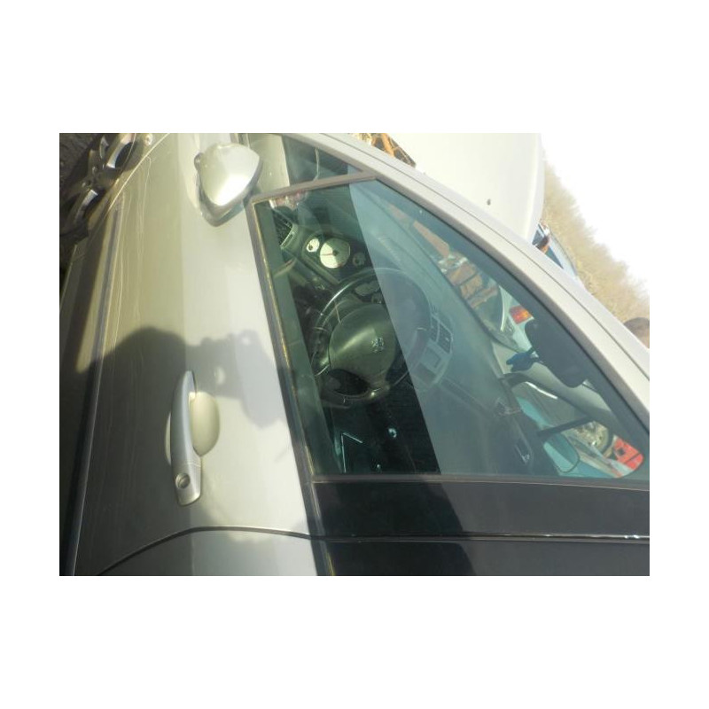 Porte avant droit PEUGEOT 407 PHASE 1 d’occasion