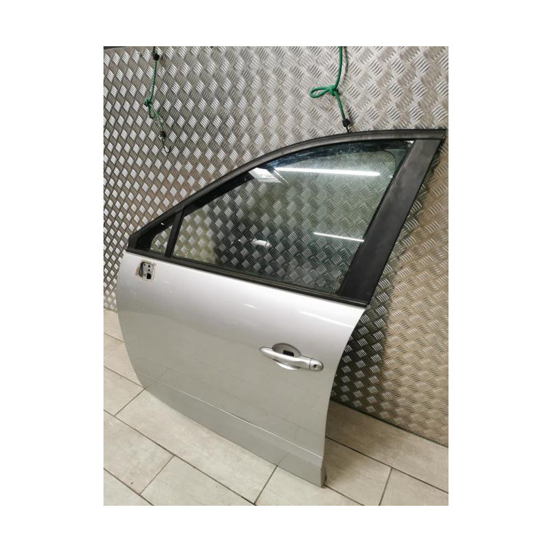 Porte avant gauche RENAULT SCENIC 3 PHASE 1 d’occasion