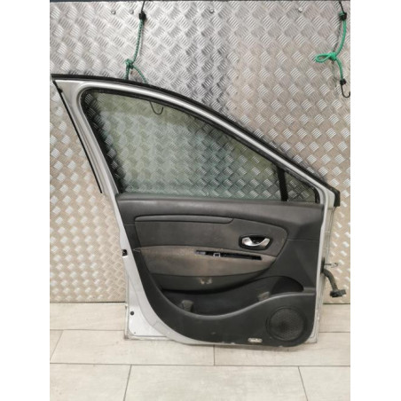 Porte avant gauche RENAULT SCENIC 3 PHASE 1 d’occasion