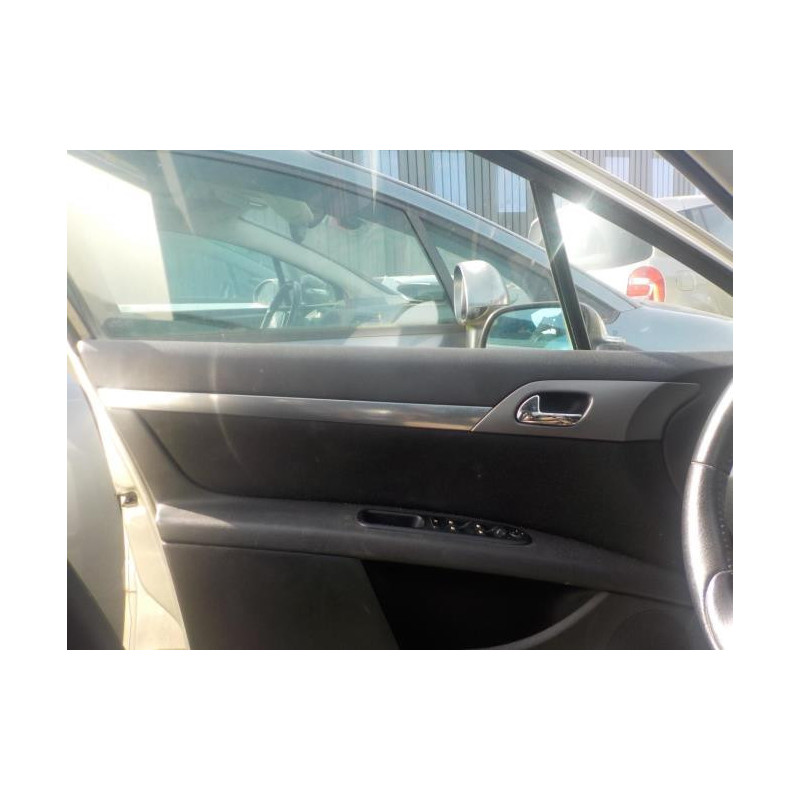 Vitre avant droit PEUGEOT 407 PHASE 1 d’occasion