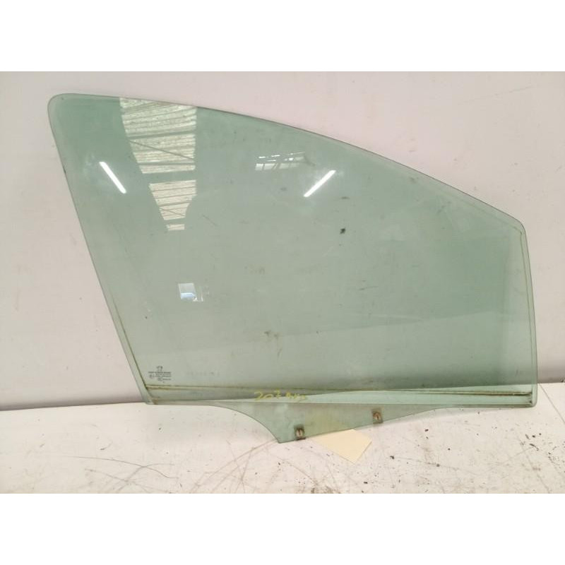 Vitre avant droit PEUGEOT 207 PHASE 1 d’occasion
