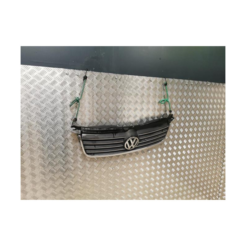 Calandre VOLKSWAGEN PASSAT 4 PHASE 2 d’occasion