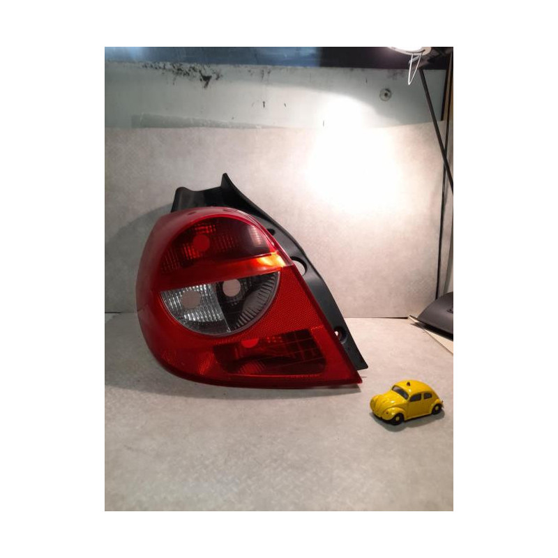 Feu arriere principal gauche (feux) RENAULT CLIO 3 PHASE 1 d’occasion