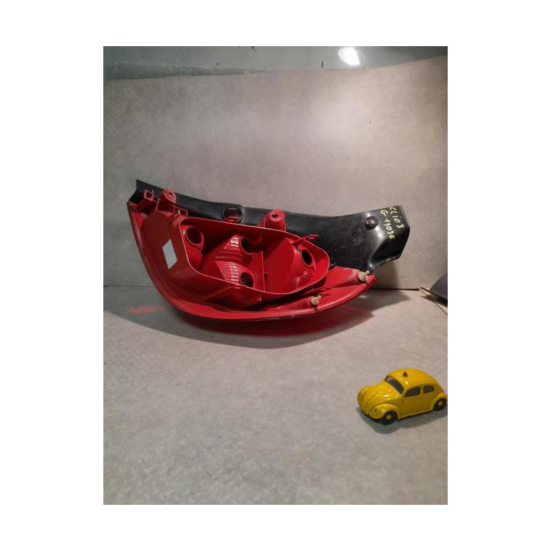 Feu arriere principal gauche (feux) RENAULT CLIO 3 PHASE 1 d’occasion