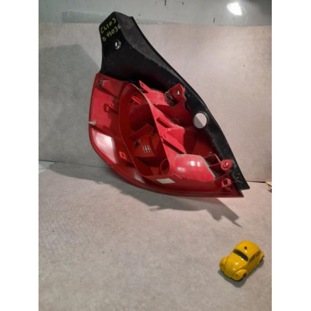 Feu arriere principal droit (feux) RENAULT CLIO 3 PHASE 1 d’occasion