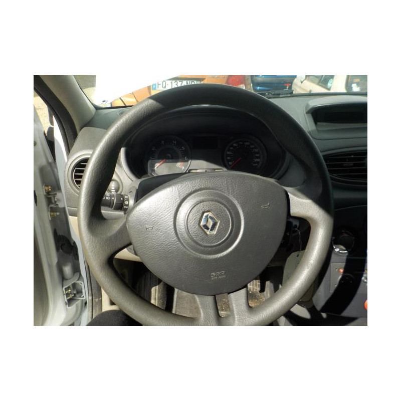 Feu arriere principal droit (feux) RENAULT CLIO 3 PHASE 1 d’occasion