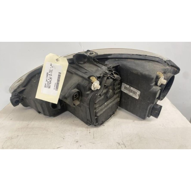 Optique avant principal droit (feux)(phare) SEAT TOLEDO 3 d’occasion