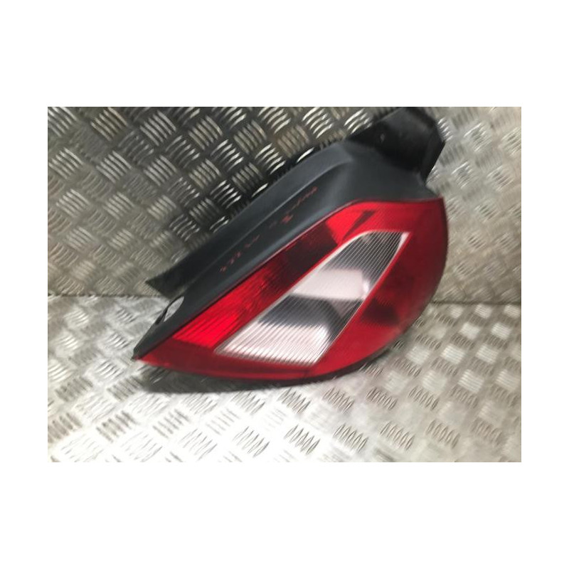 Feu arriere principal gauche (feux) RENAULT MEGANE 2 PHASE 1 d’occasion