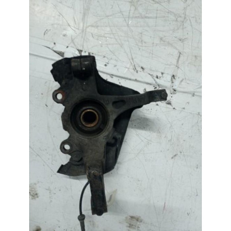 Moyeu avant gauche FIAT PUNTO EVO 3 d’occasion