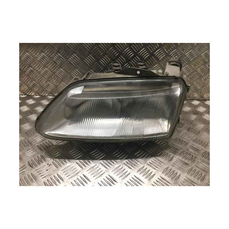 Optique avant principal gauche (feux)(phare) RENAULT  d’occasion