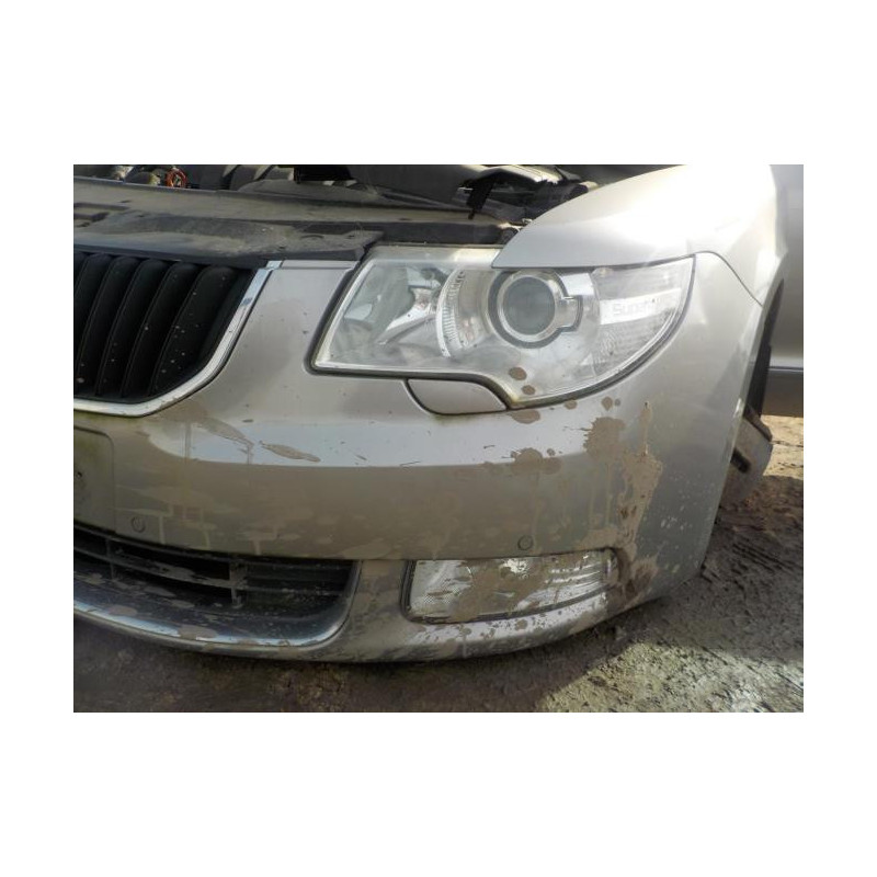Pare boue avant gauche SKODA SUPERB 2 PHASE 1 d’occasion