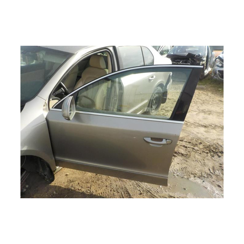 Pare boue avant gauche SKODA SUPERB 2 PHASE 1 d’occasion