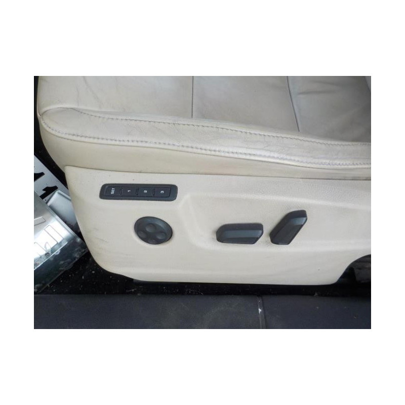Pare boue avant gauche SKODA SUPERB 2 PHASE 1 d’occasion
