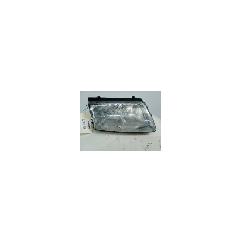 Optique avant principal droit (feux)(phare) VOLKSWAGEN PASSAT 4 PHASE 1 d’occasion