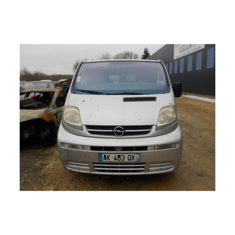 Pare choc avant OPEL VIVARO 1 PHASE 1 d’occasion