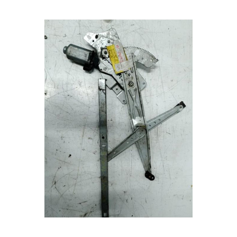 Leve vitre electrique avant droit RENAULT LAGUNA 1 PHASE 2 d’occasion