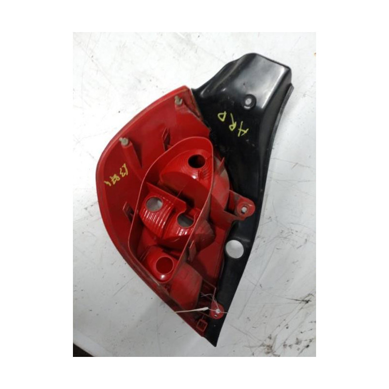 Feu arriere principal droit (feux) RENAULT CLIO 3 PHASE 1 d’occasion