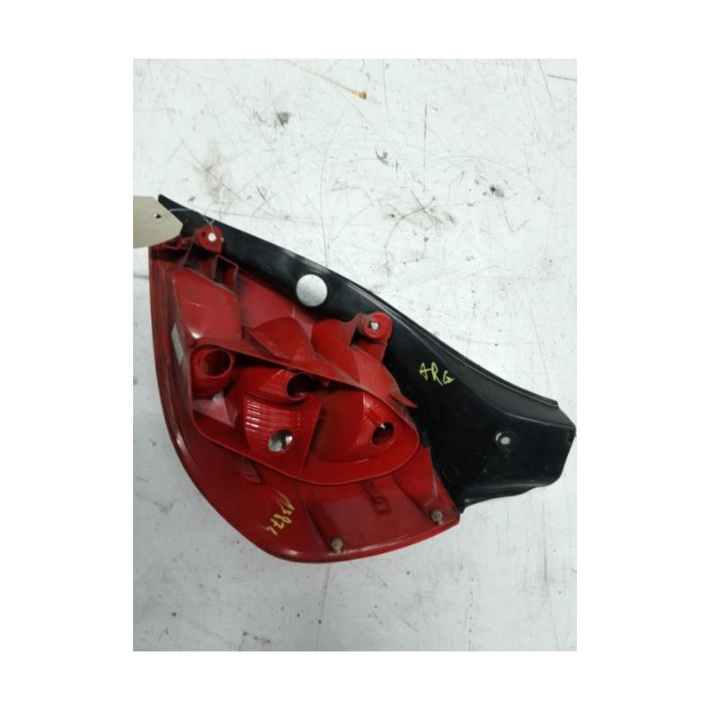 Feu arriere principal gauche (feux) RENAULT CLIO 3 PHASE 1 d’occasion