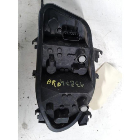 Platine feu arriere droit RENAULT CLIO 3 PHASE 1 d’occasion