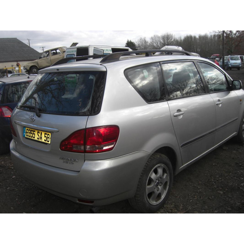 Ecrous TOYOTA AVENSIS VERSO PHASE 1 d’occasion