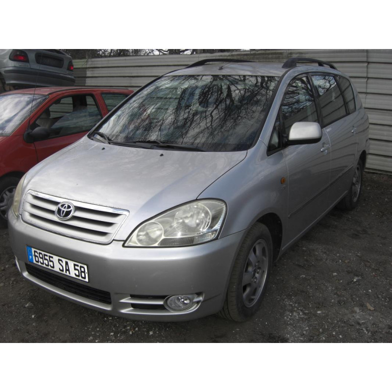 Ecrous TOYOTA AVENSIS VERSO PHASE 1 d’occasion