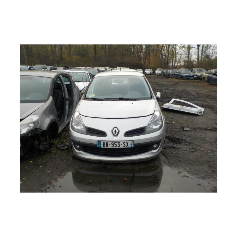 Anti brouillard gauche (feux) RENAULT CLIO 3 PHASE 1 d’occasion