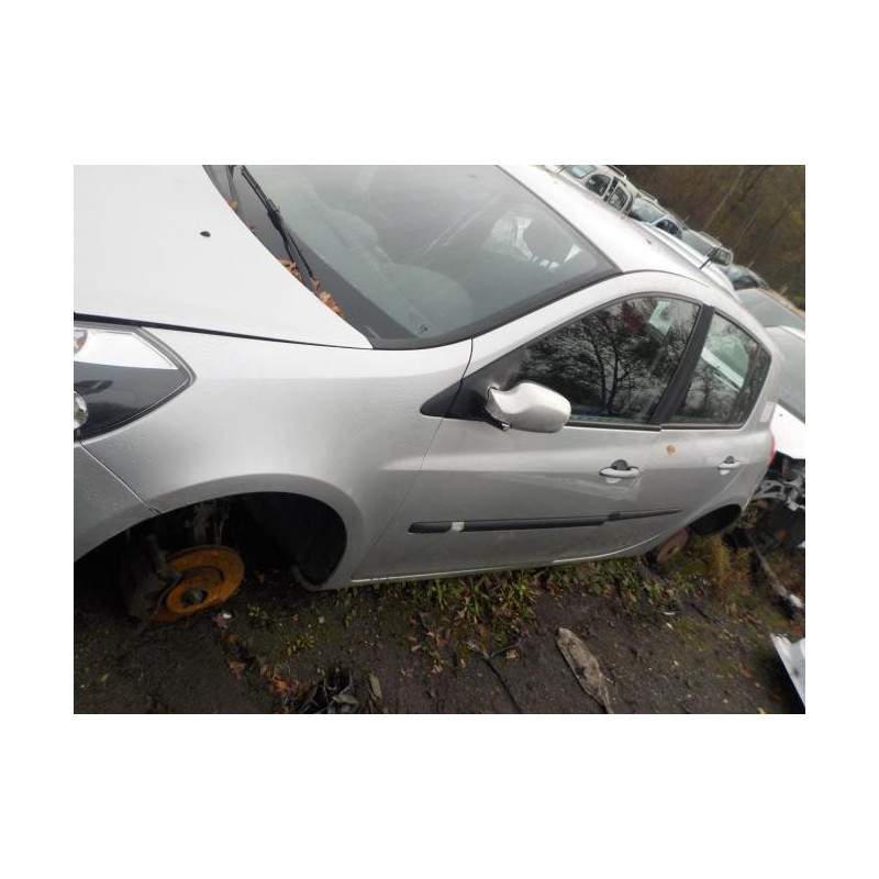 Anti brouillard gauche (feux) RENAULT CLIO 3 PHASE 1 d’occasion