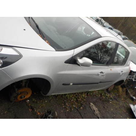Anti brouillard gauche (feux) RENAULT CLIO 3 PHASE 1 d’occasion