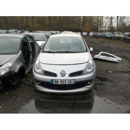 Anti brouillard gauche (feux) RENAULT CLIO 3 PHASE 1 d’occasion
