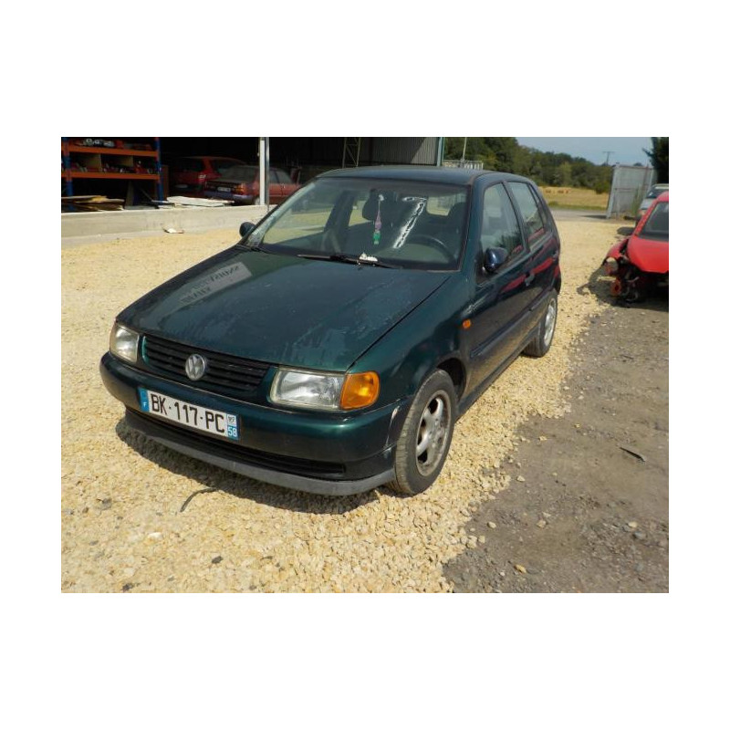 Platine feu arriere gauche VOLKSWAGEN POLO 3 PHASE 1 d’occasion
