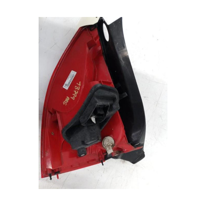 Feu arriere principal gauche (feux) RENAULT MEGANE 2 PHASE 2 d’occasion