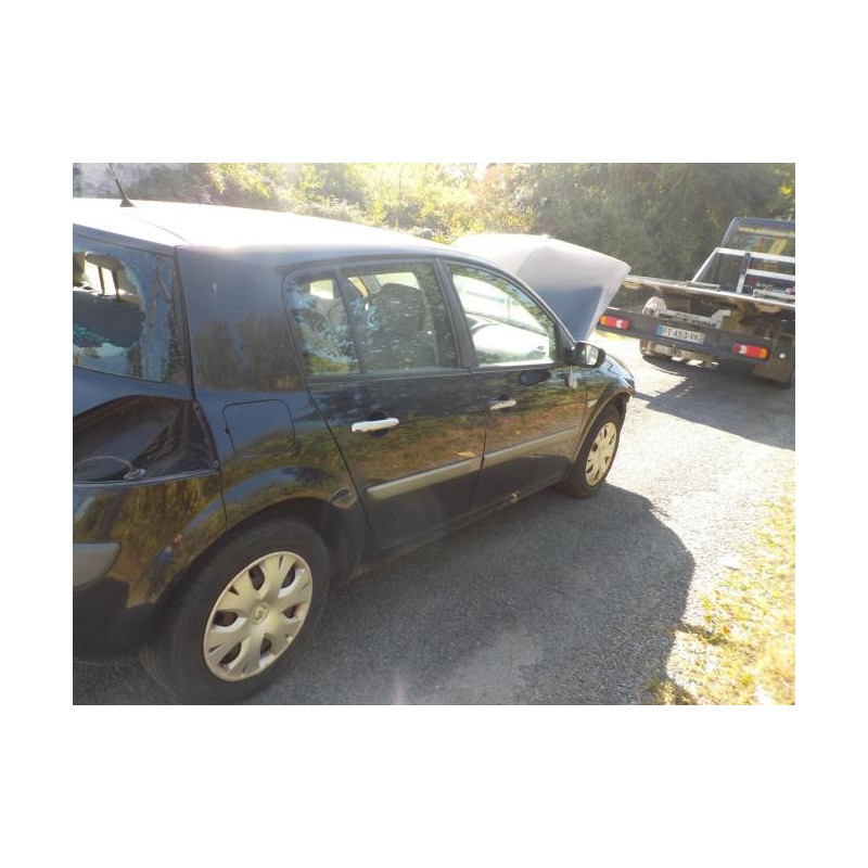 Feu arriere principal gauche (feux) RENAULT MEGANE 2 PHASE 2 d’occasion
