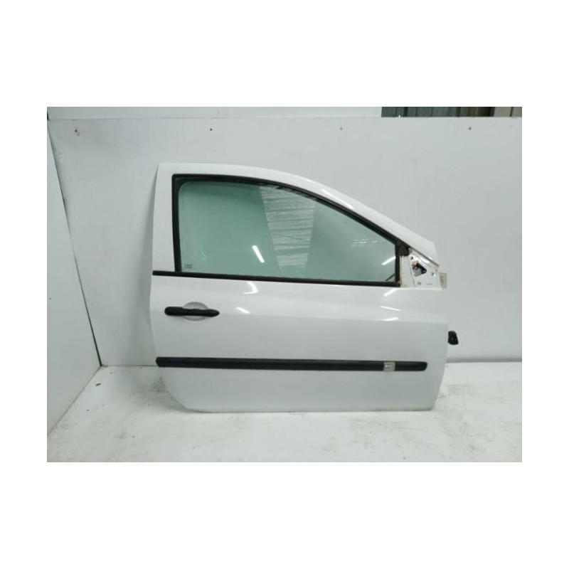 Porte avant droit RENAULT CLIO 3 PHASE 1 d’occasion