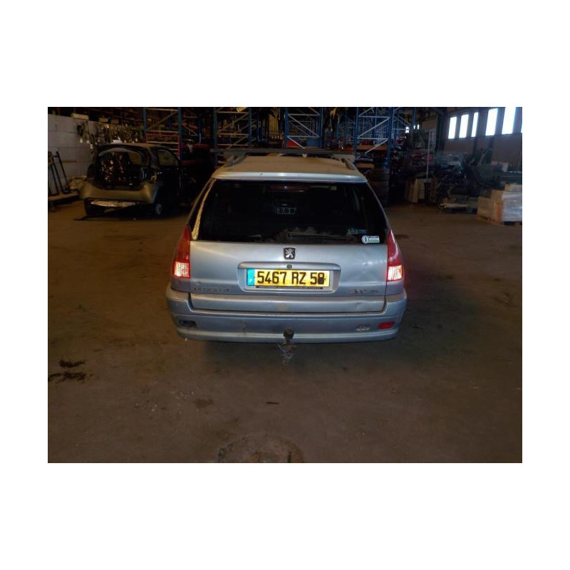 Calandre droite PEUGEOT 306 BREAK d’occasion
