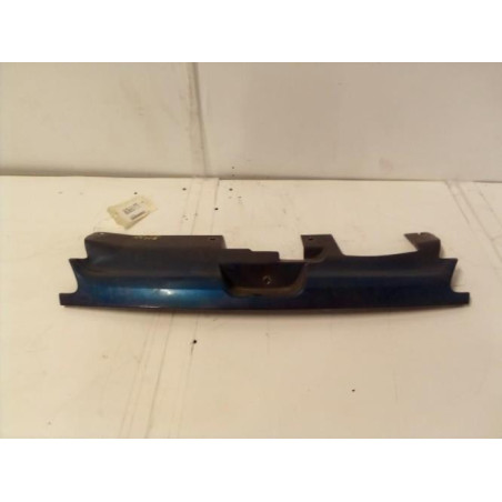 Calandre gauche PEUGEOT 306 BREAK d’occasion