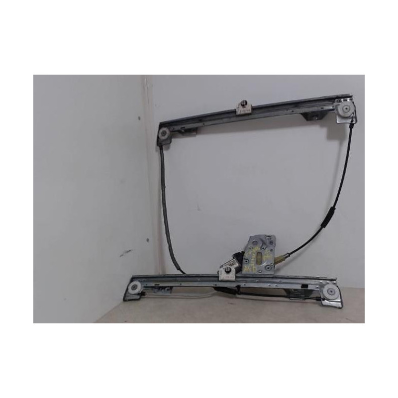Leve vitre electrique avant droit RENAULT KANGOO 1 PHASE 2 d’occasion