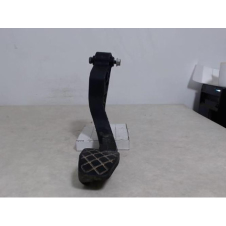 Pedale d'embrayage VOLKSWAGEN POLO 4 PHASE 2 d’occasion