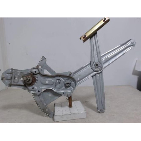 Leve vitre mecanique arriere gauche PEUGEOT 205 PHASE 2 d’occasion