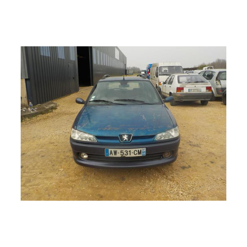 Optique avant principal gauche (feux)(phare) PEUGEOT 306 BREAK d’occasion