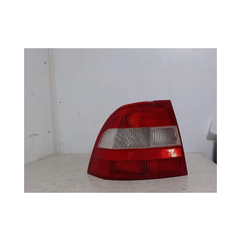 Feu arriere principal gauche (feux) OPEL VECTRA B PHASE 1 d’occasion