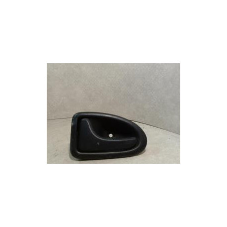 Poignee interieur avant gauche RENAULT CLIO 2 PHASE 2 d’occasion