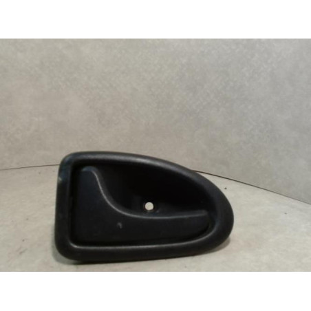 Poignee interieur avant gauche RENAULT CLIO 2 PHASE 2 d’occasion