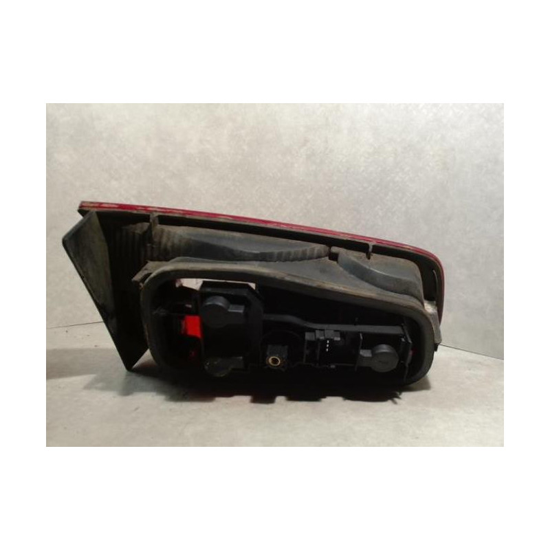 Feu arriere secondaire gauche (feux) RENAULT LAGUNA 2 PHASE 1 d’occasion